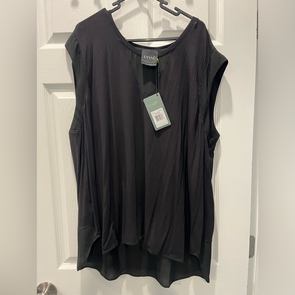 Lyssé Black Sleeveless Blouse